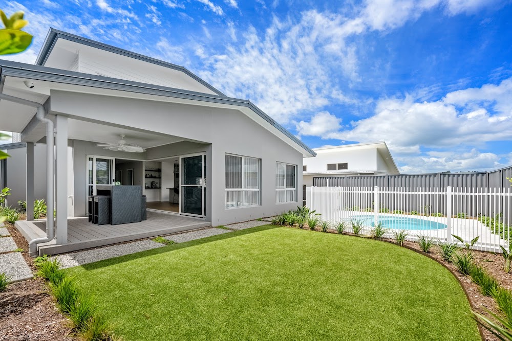 Hotondo Homes - Worongary Display Homes
